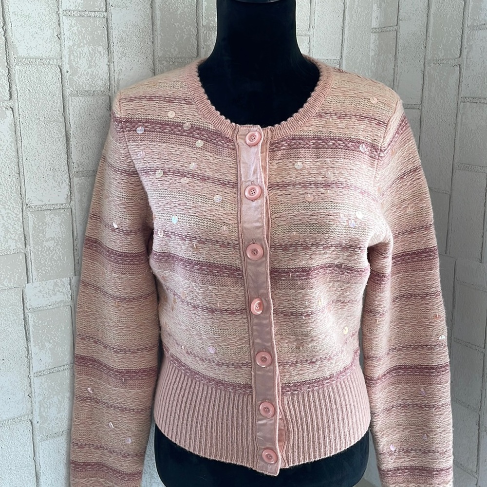 Sleeping on snow pink cardigan
